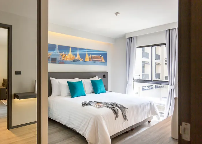 Cross Vibe Sukhumvit Hotel 4*