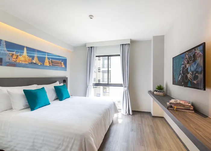 Cross Vibe Sukhumvit Hotel 4*