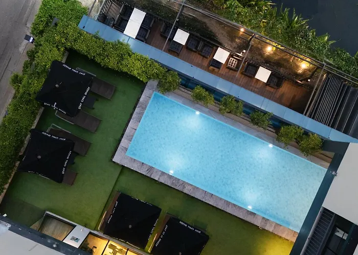 Cross Vibe Sukhumvit Hotel