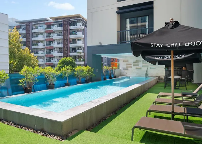 Cross Vibe Sukhumvit Hotel 4*
