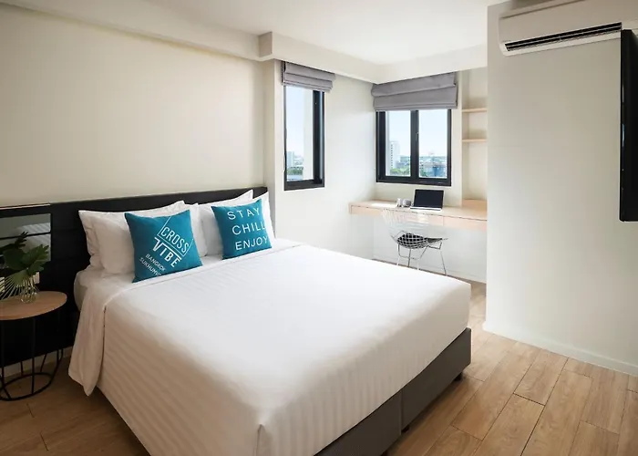 Cross Vibe Sukhumvit Hotel
