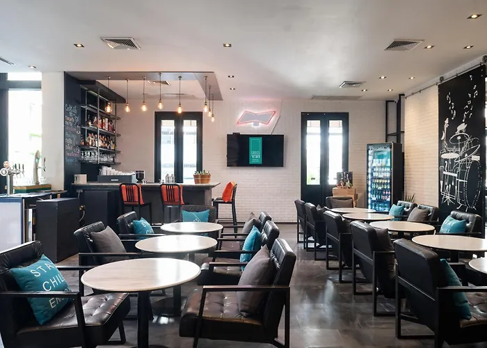 Cross Vibe Sukhumvit Hotel 4*
