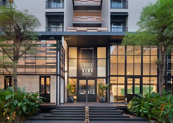 Cross Vibe Sukhumvit Hotel 4*
