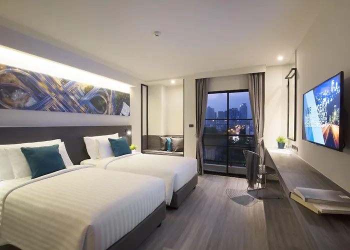 Cross Vibe Sukhumvit 호텔