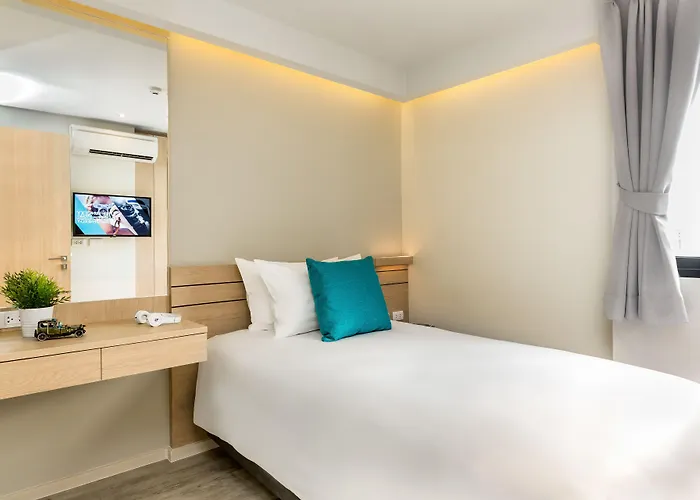Cross Vibe Sukhumvit 4* 방콕