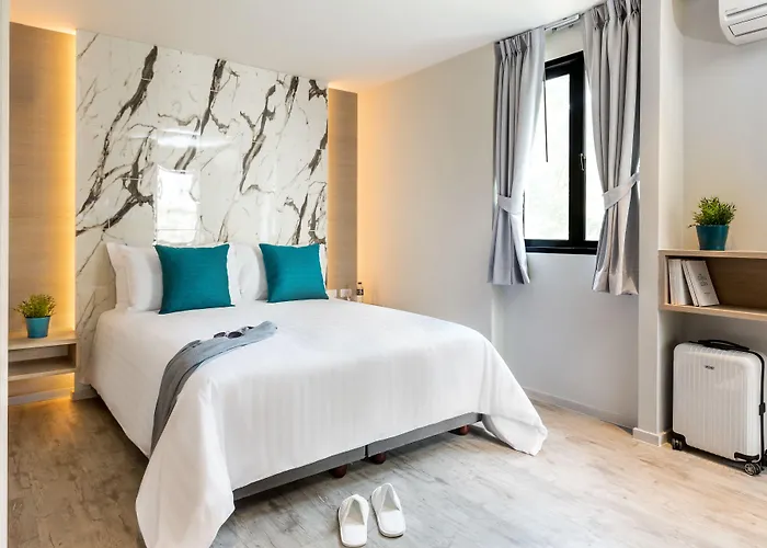 Cross Vibe Sukhumvit 호텔 4*