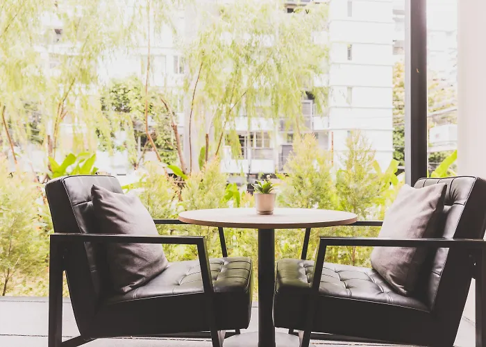 Cross Vibe Sukhumvit Hotel 4*