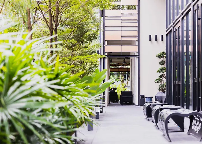 Cross Vibe Sukhumvit Hotel 4*